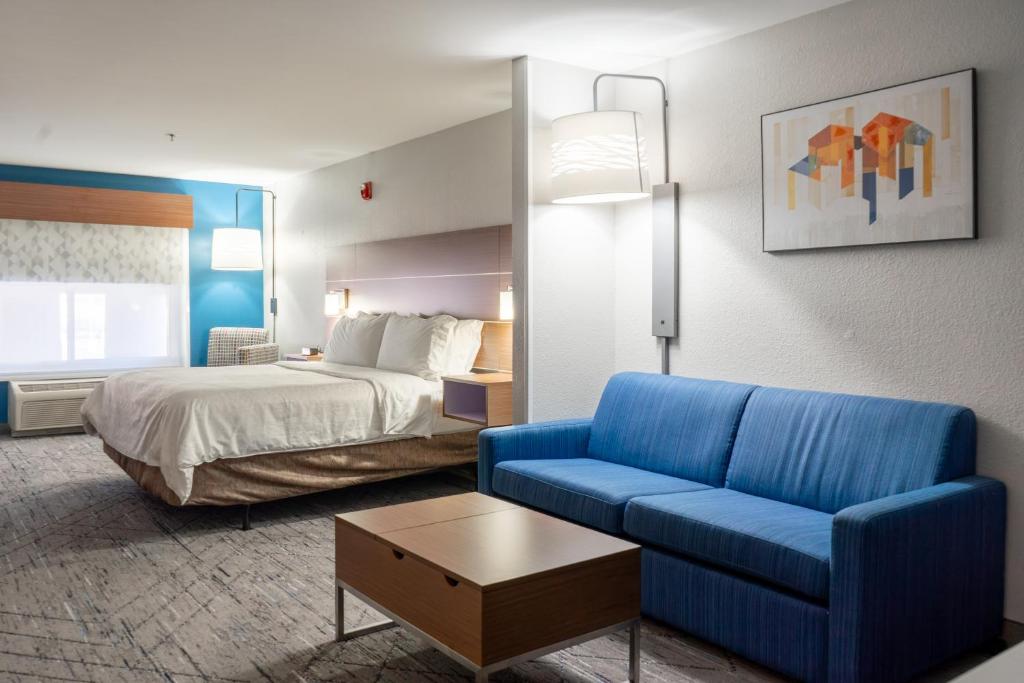 Holiday Inn Express Hotel & Suites Lake Zurich-Barrington By IHG