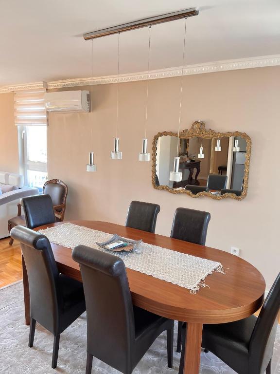 The Riverside Suite - 3