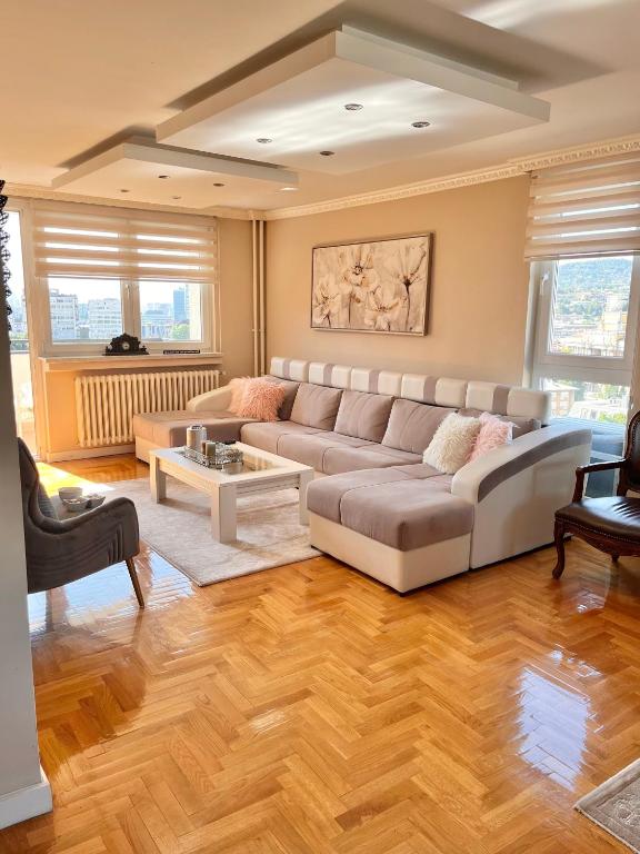The Riverside Suite - 1