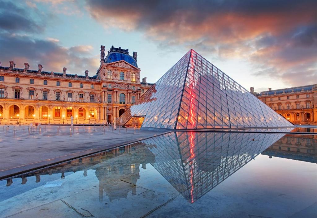 8 Historic Latin Quarter Flat Walk to Louvre & Metro - 3