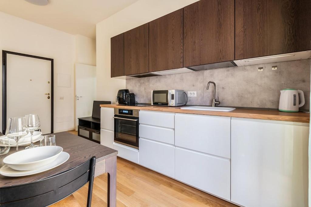 Bright Apartment-Linate 10'- Duomo 10 min - 3