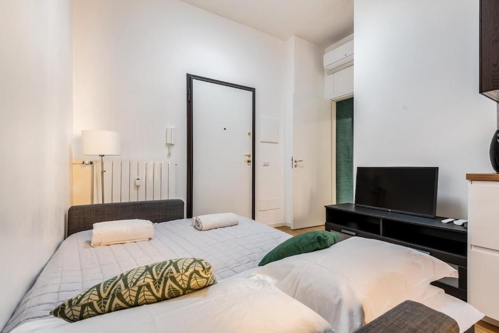 Bright Apartment-Linate 10'- Duomo 10 min - 5
