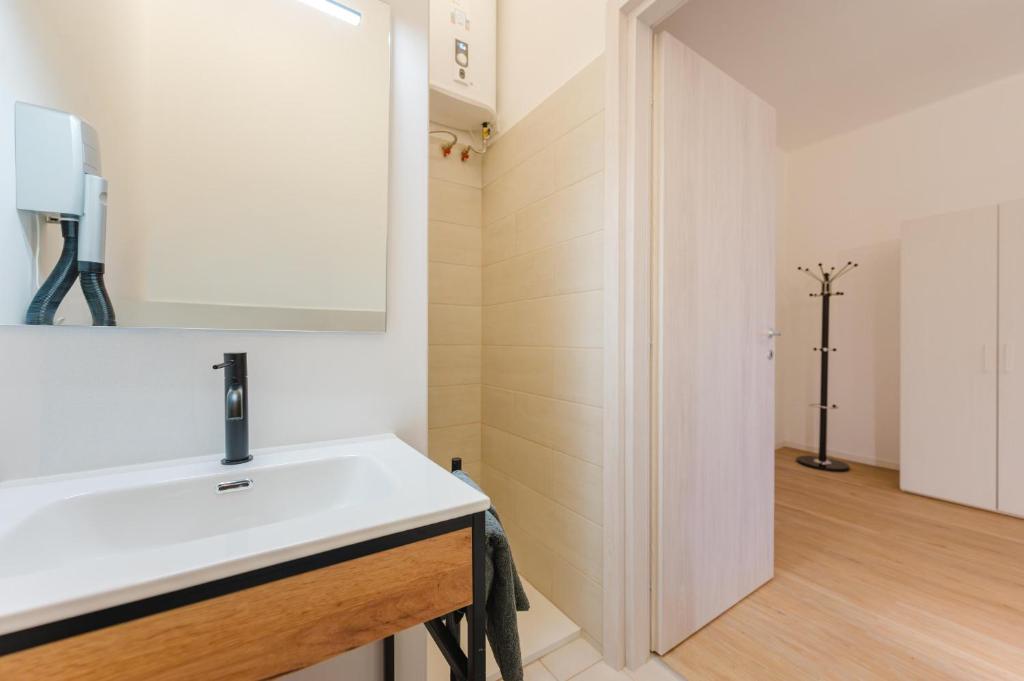 Accogliente Stanza 1 con bagno privato Stazione - 3