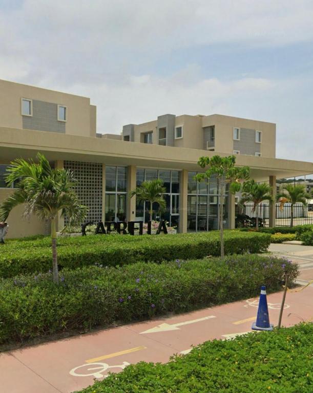 Escape to Serena del Mar Pool, Gym, and AC - 4