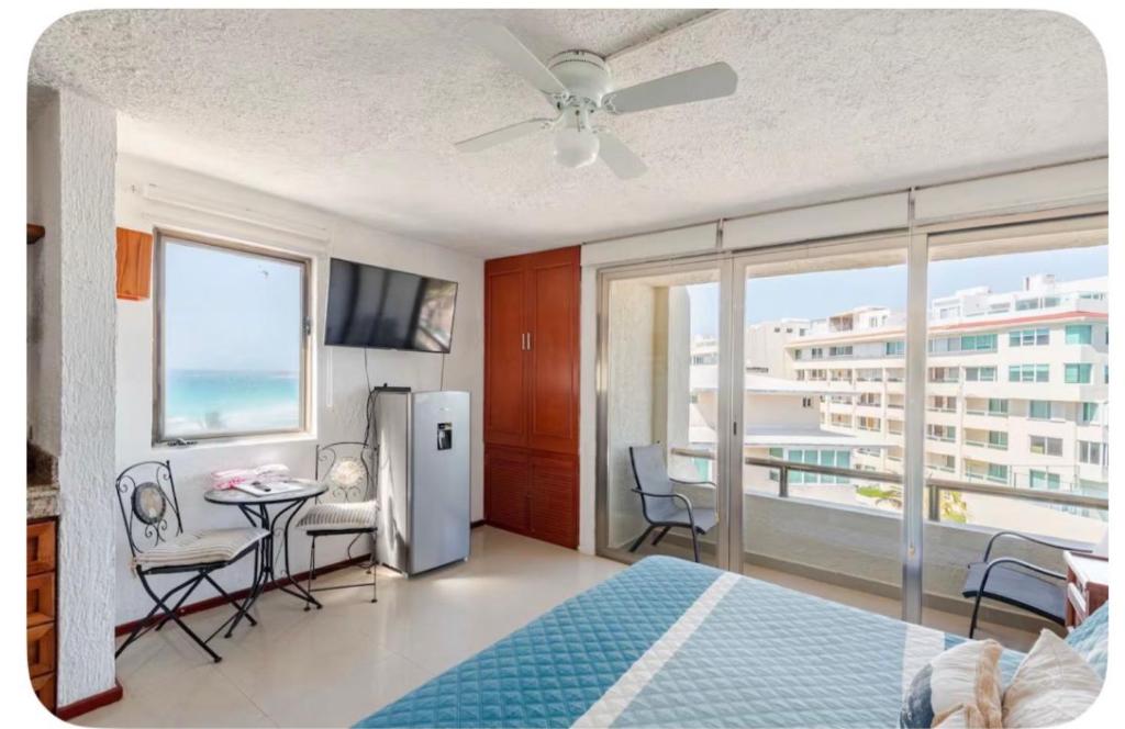 Solymar Cancún beachfront condos - 3
