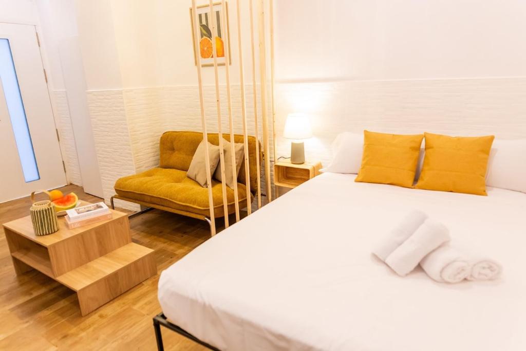 Stylish Studio I AC I Plaza Merced 2min I Center - 1