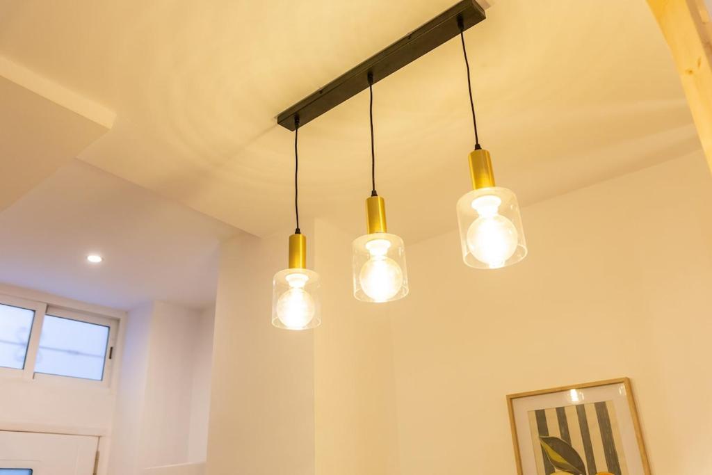 Stylish Studio I AC I Plaza Merced 2min I Center - 3