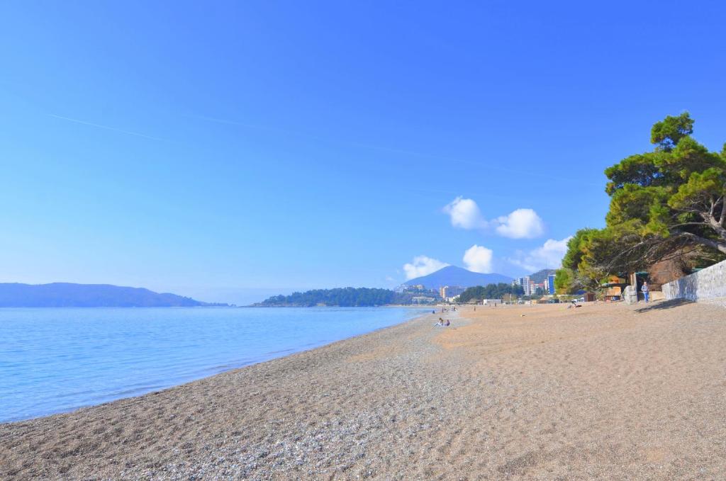 Azure Breeze Suites B - 2