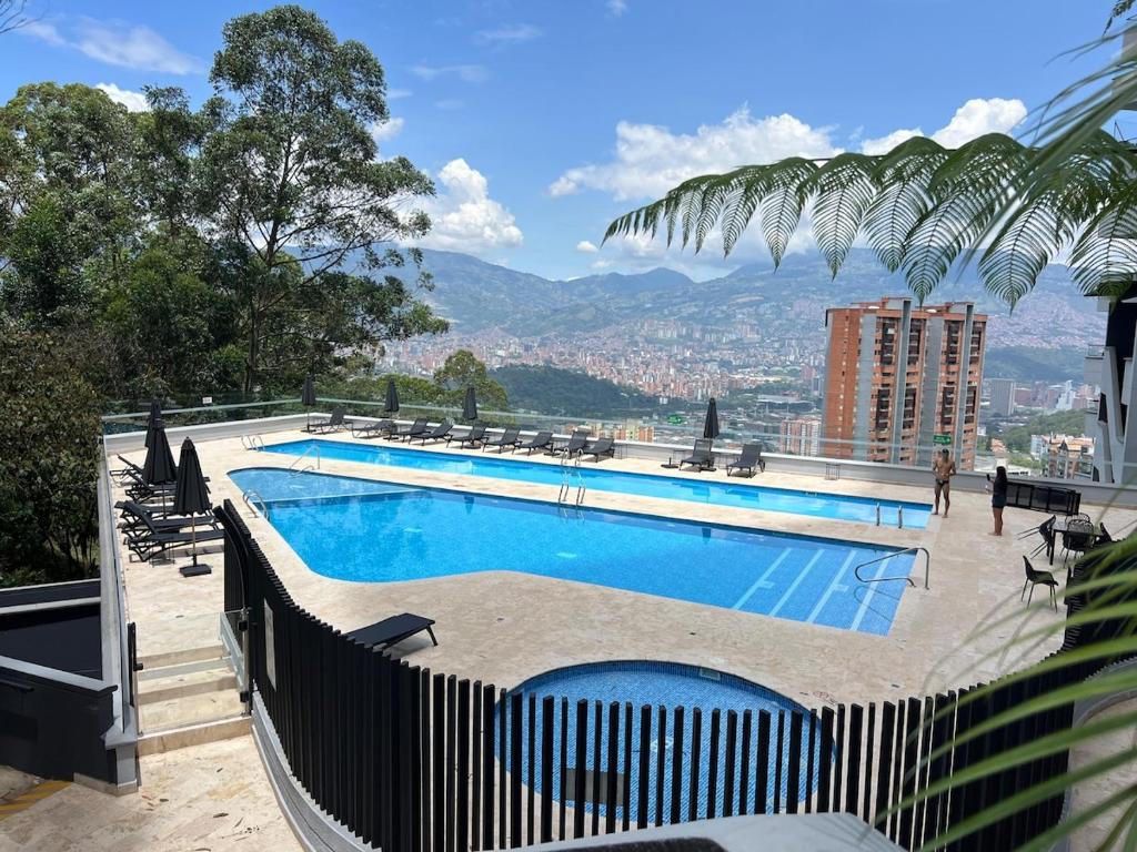 Luxury apartment in Palmas overlooking Medellín - 5
