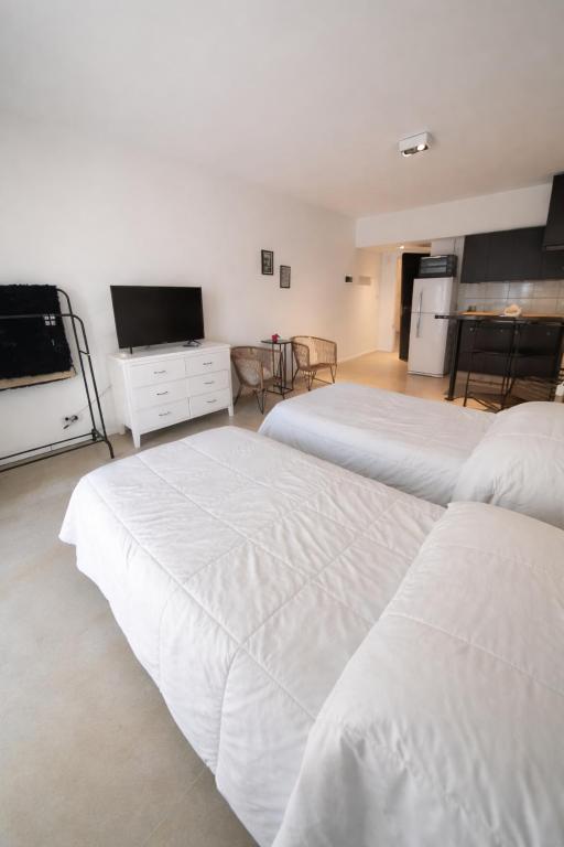 Hostt ibiza - 1