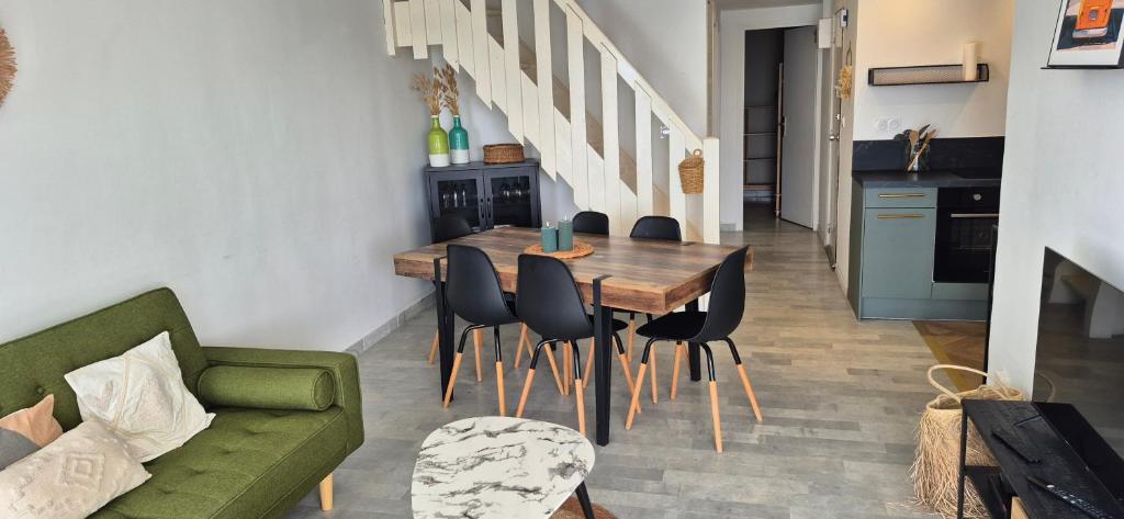 Agde Marine, T4 en duplex vue Centre Port avec parking - 4
