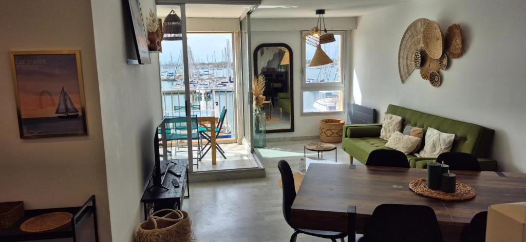 Agde Marine, T4 en duplex vue Centre Port avec parking - 1