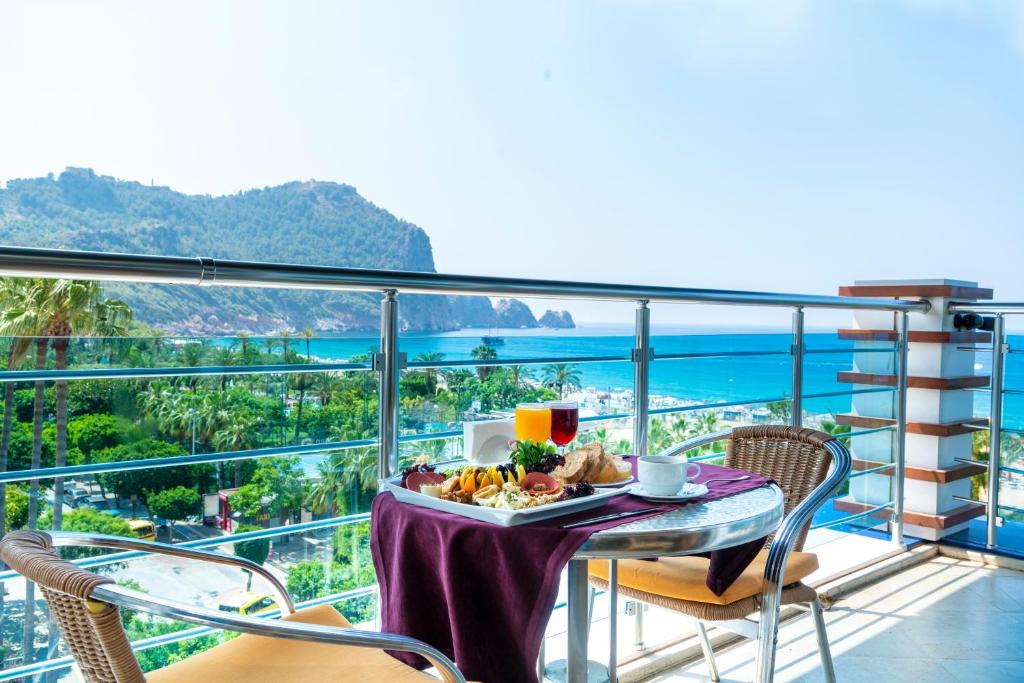Gardenia Hotel — Hotel rooms in Alanya