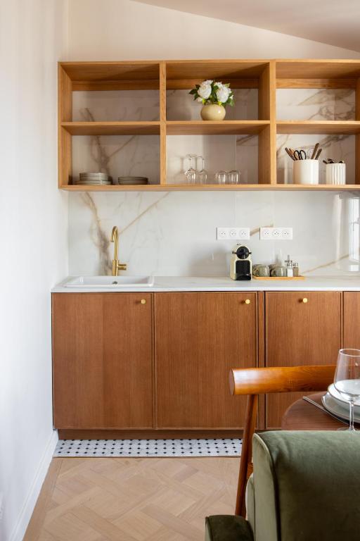 Designer One-Bed - Marais - FREE Parking - 2