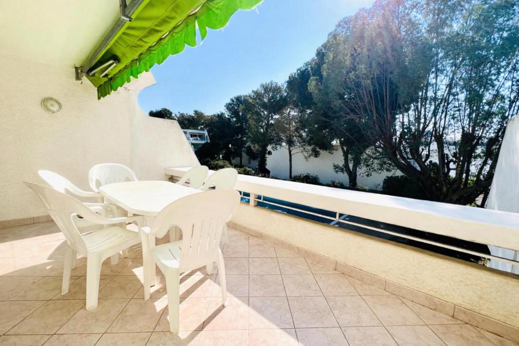 Port Vincent - Appartement 2 pièces avec piscine et stationnement MAE-7933 - 1