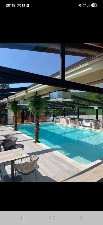 Bungalov uz bazen - 3