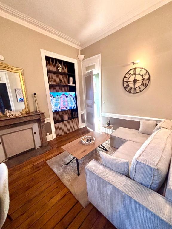 Appartement Face au Cœur Troyen avec cour privative terrasse - 4