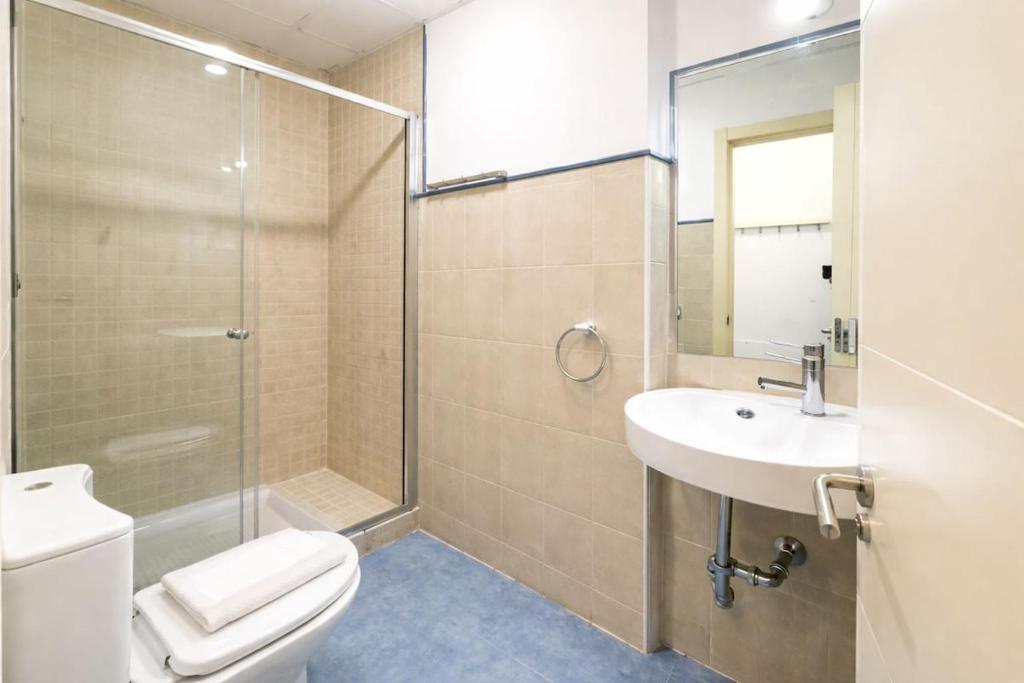 Modern Apt I AC I Calle Alamos I 1 min to Plaza Merced - 3