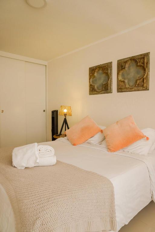 Modern Studio Prime Location near Santa Lucia - 2
