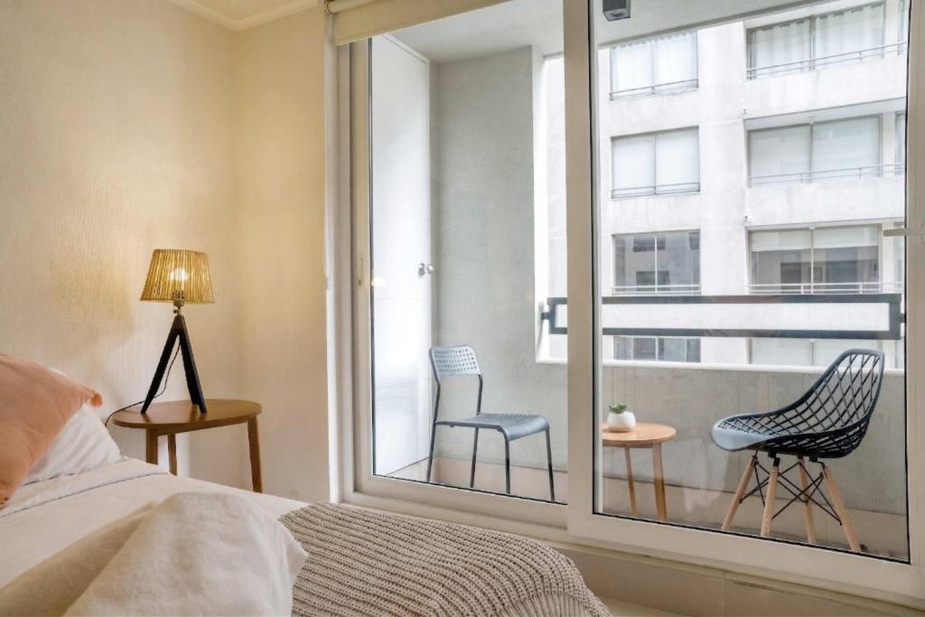 Modern Studio Prime Location near Santa Lucia - 4