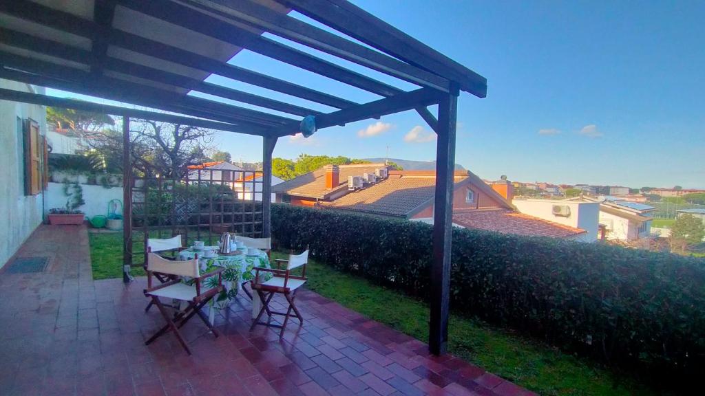 TRILOCALE CON GIARDINO E POSTO AUTO- cod 504 - 1