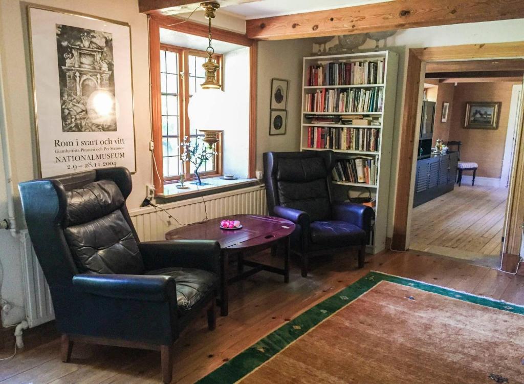 Shared lounge/TV area, Bjorkasa Gard Bed & Box in Helsingborg