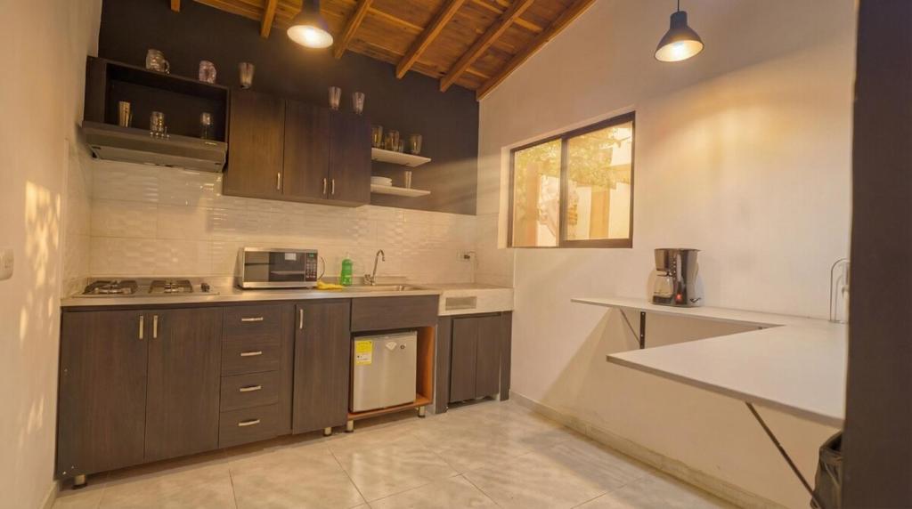 AC & Amazing Place, Manila El Poblado 5 Min ALL - 2