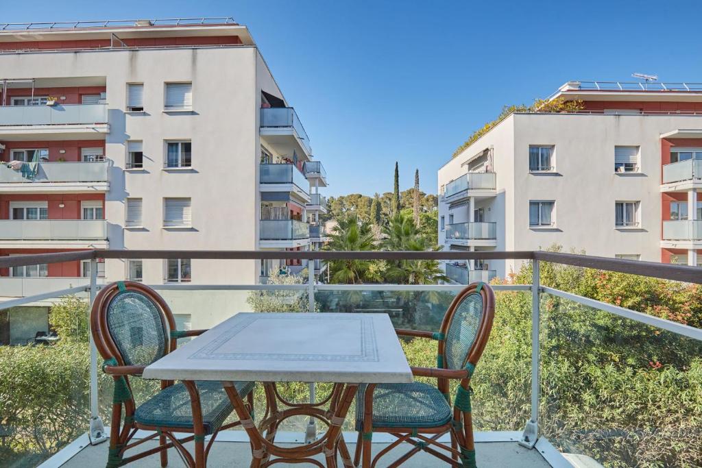 Appart'hôtel Odalys City - Antibes Olympe - 5
