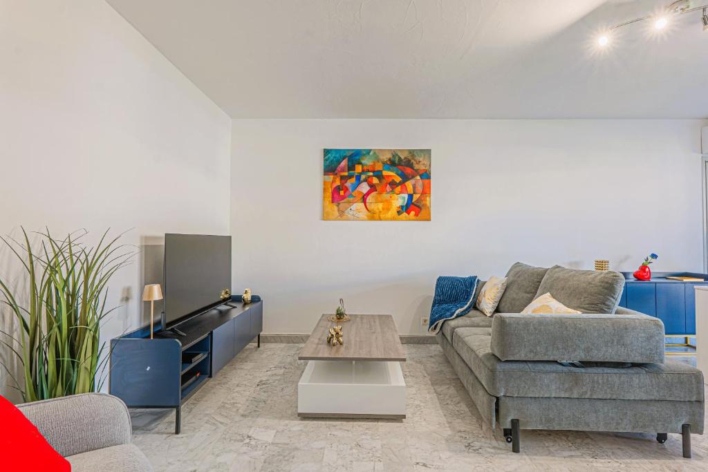 2 pièces 52m2 Clim Parking Terrasse Golfe-Juan - 3