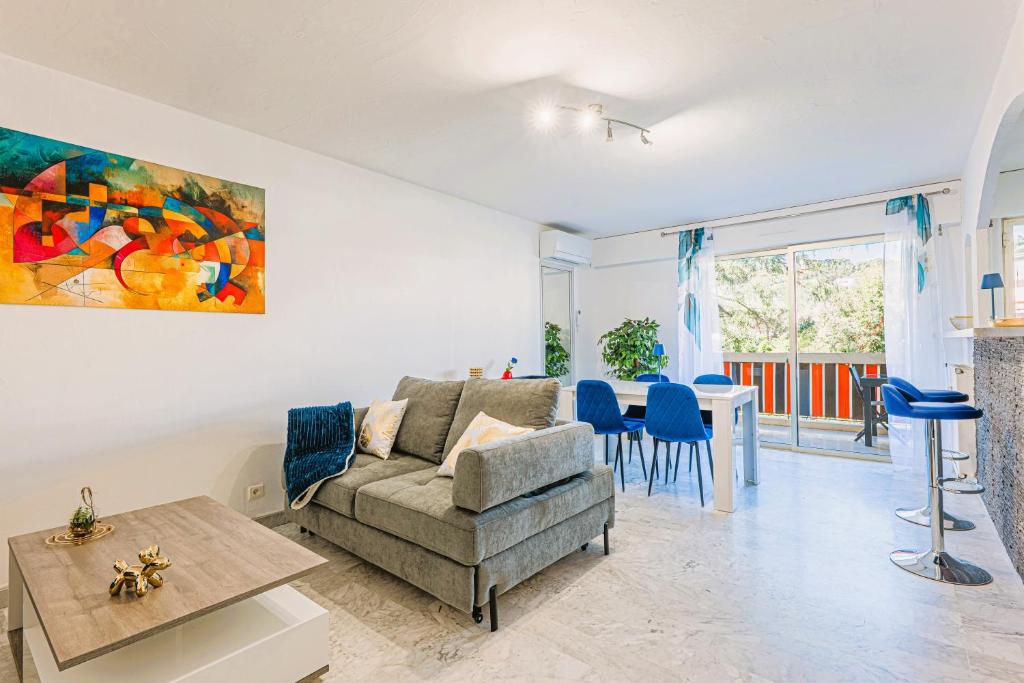 2 pièces 52m2 Clim Parking Terrasse Golfe-Juan - 2