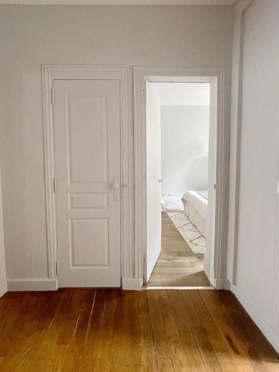 Amazing two bedroom apartment in the heart of Paris - 3