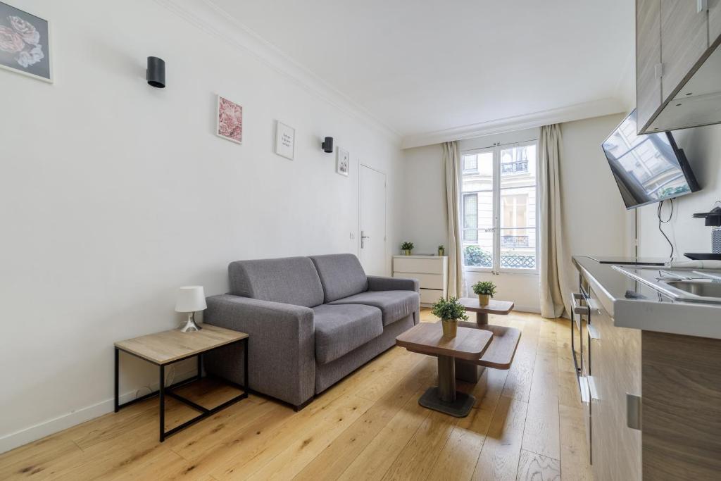 Apartment with AC - 2BDR-6PAX - Champs Élysées - 5