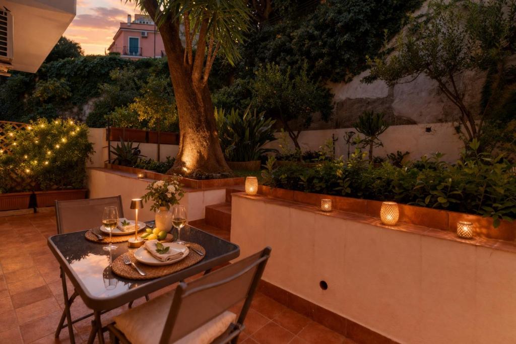 Atenasio Garden Suite con giardino privato e parcheggio a Taormina Relax e Privacy - 2