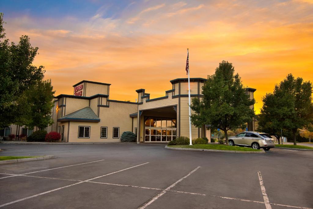 Oxford Suites Pendleton, Pendleton