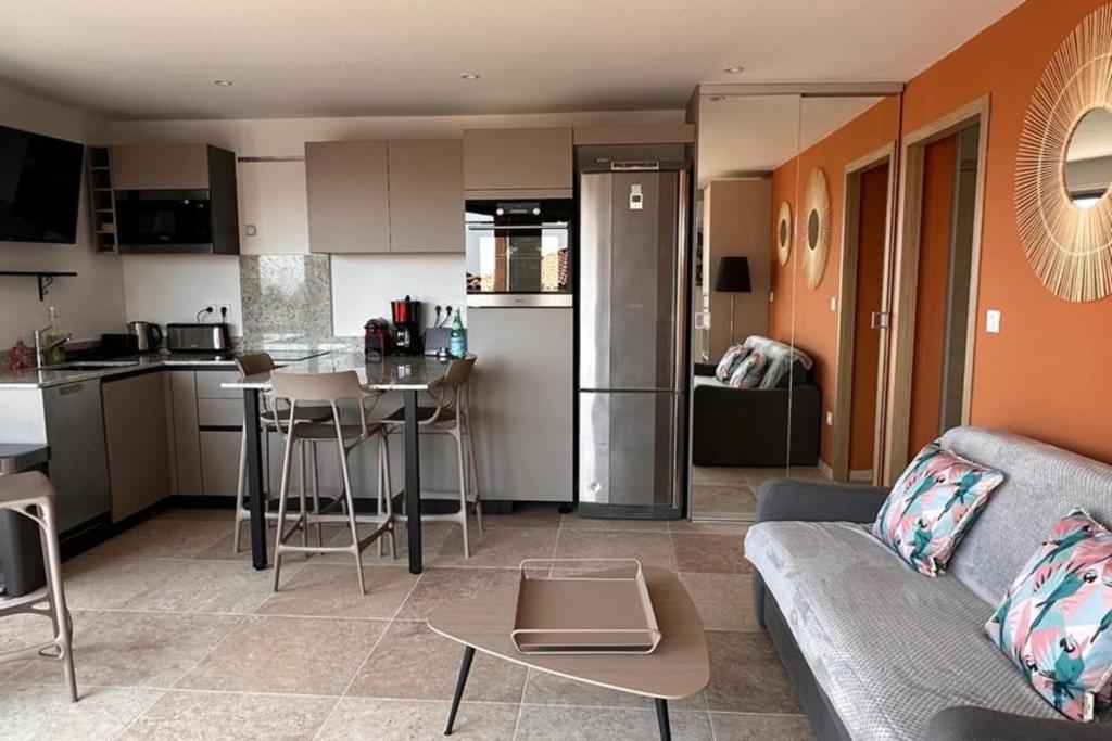 35m2 Sea View with Terrace beach by walk - 2