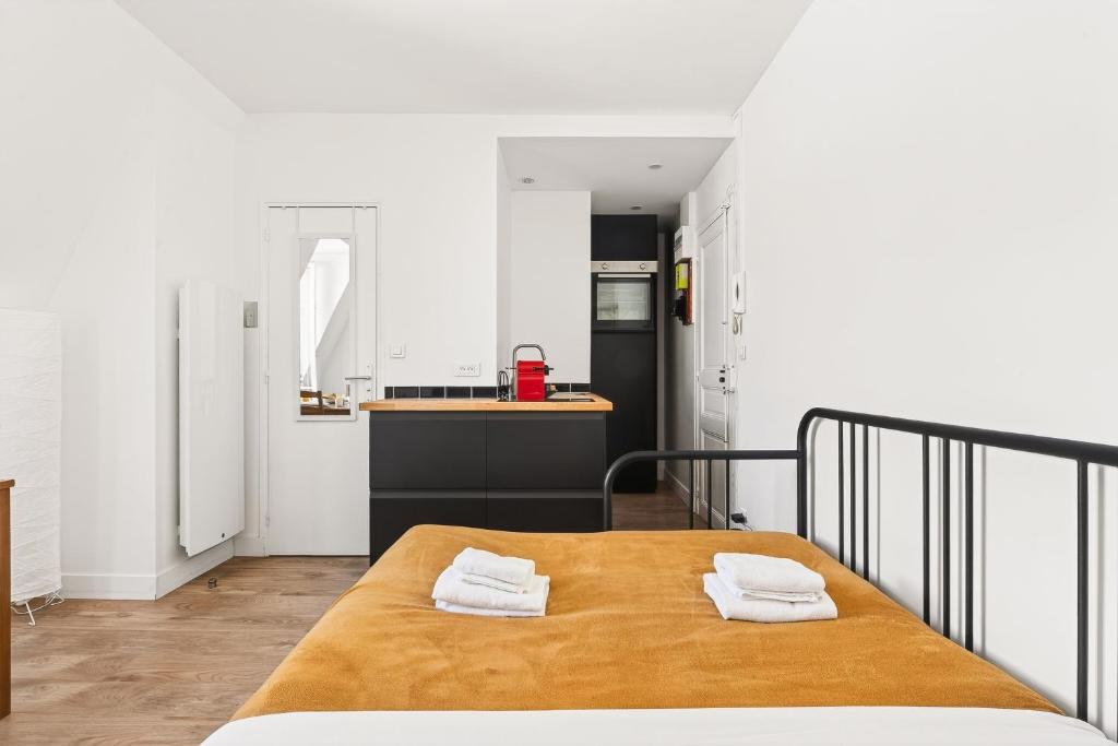 Cozy & Practical Studio near Eiffel Tower Paris 15 - 2