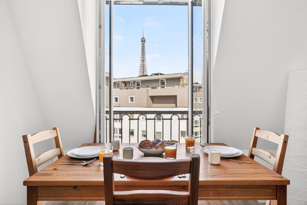 Cozy & Practical Studio near Eiffel Tower Paris 15 - 1