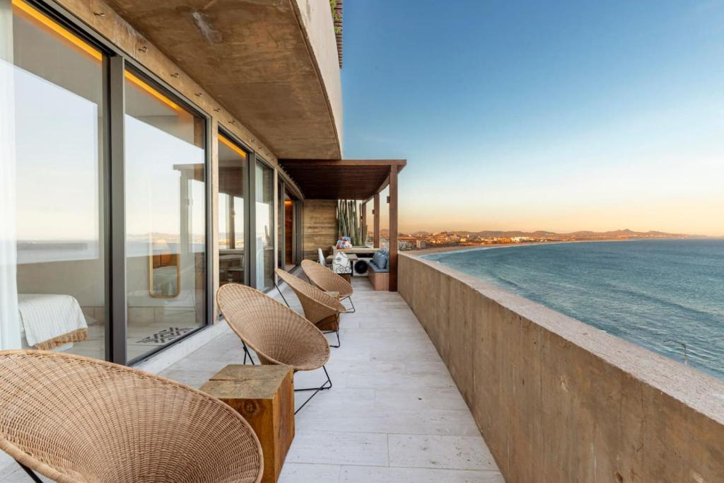 Cabo Escape w Infinity Pool - 3