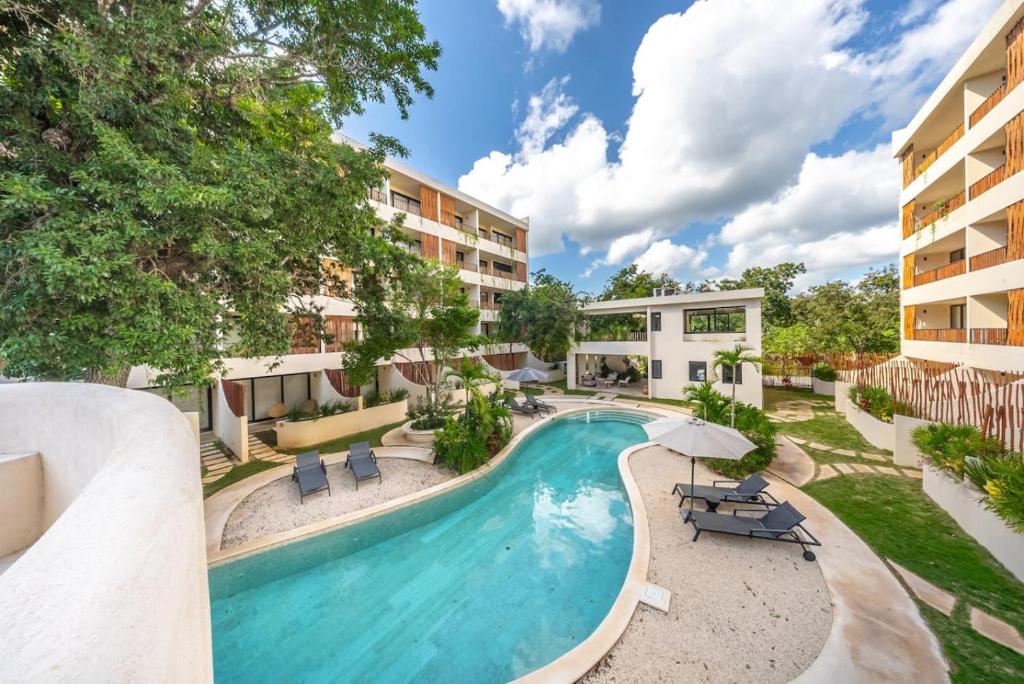 Modern 1BR w Private Jacuzzi Pool Balcony - 1