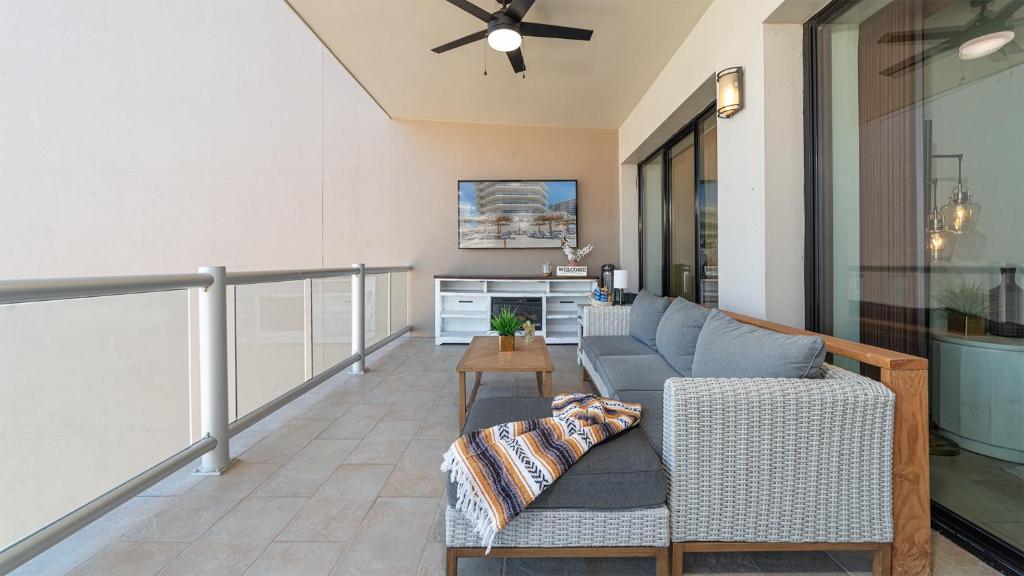 Cristal 803 2 BR 2 BA condo @ Las Palomas Phase 1 - 4