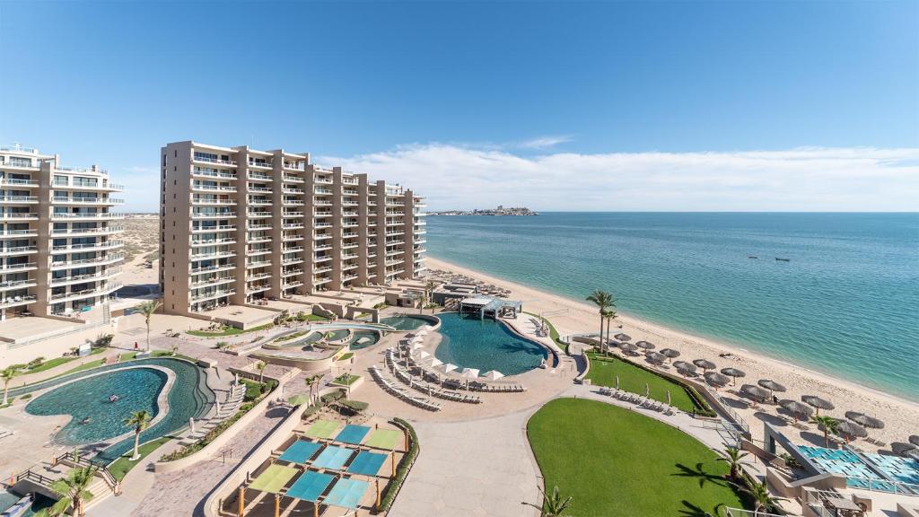Cristal 803 2 BR 2 BA condo @ Las Palomas Phase 1 - 1