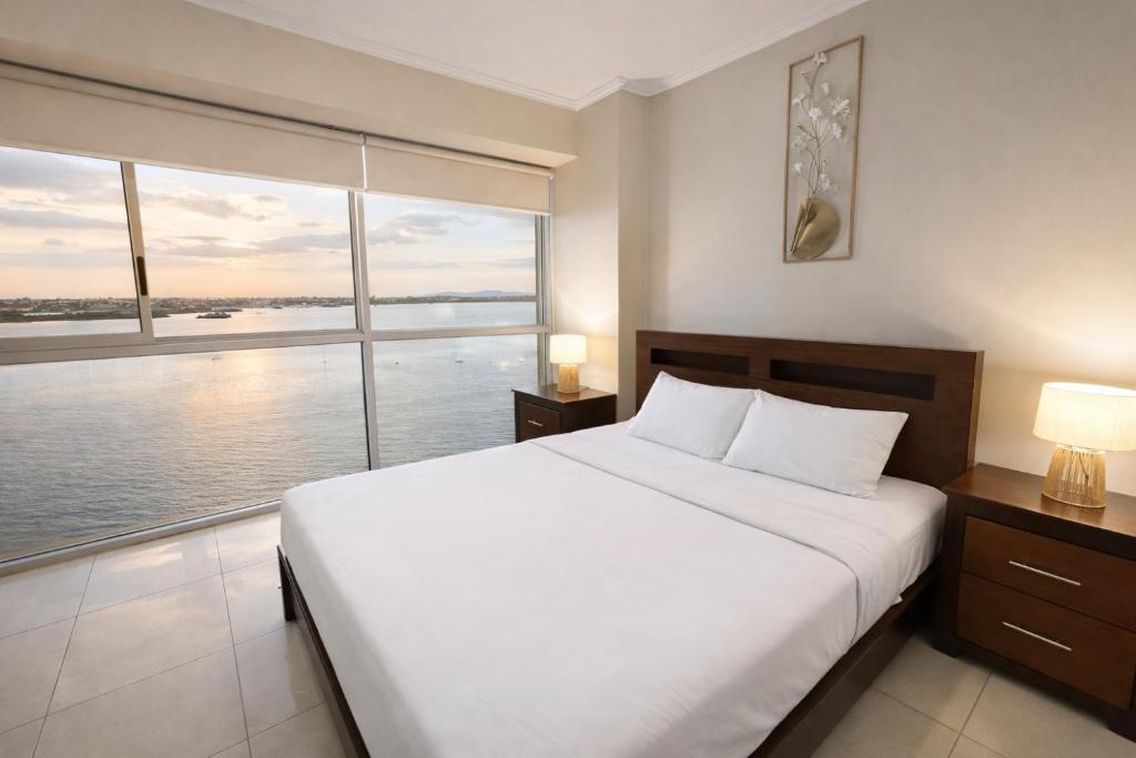 Premium Stay in Puerto Santa Ana, Near Bars, Restaurants, Airport & Malecon 2000 Guayaquil, Ecuador - 1