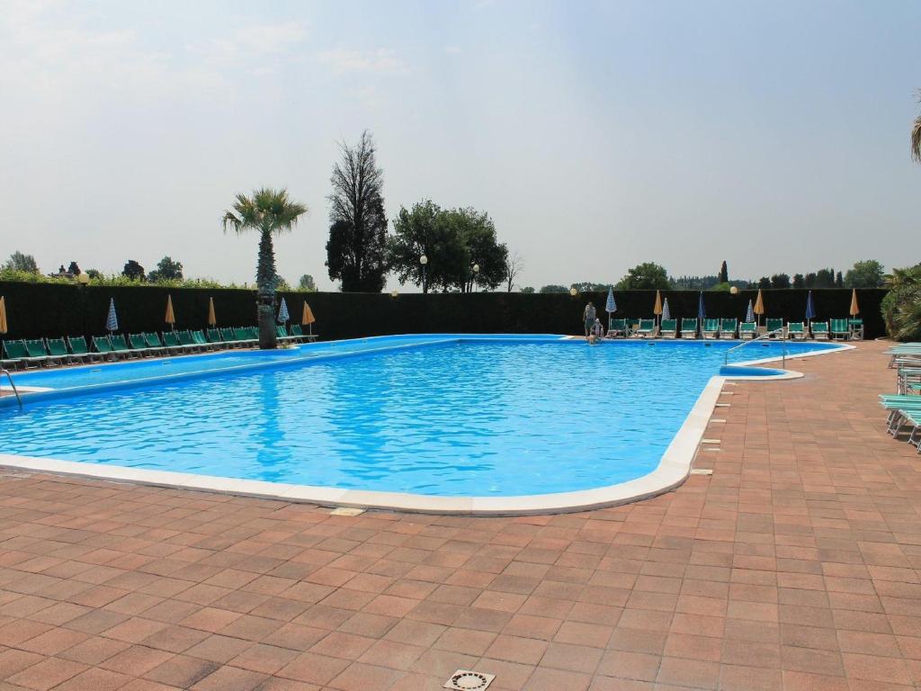 Charming Apartment with Pool near Lazise Ideal for Families - 4