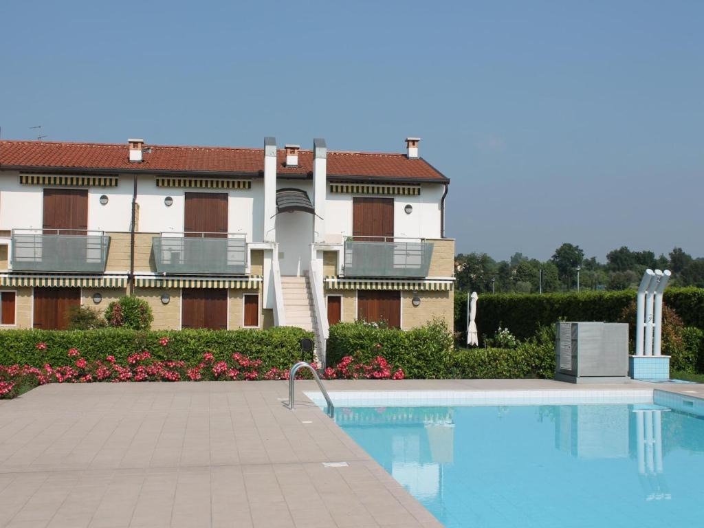Charming Apartment with Pool Near Lazise Historic Centre - 2
