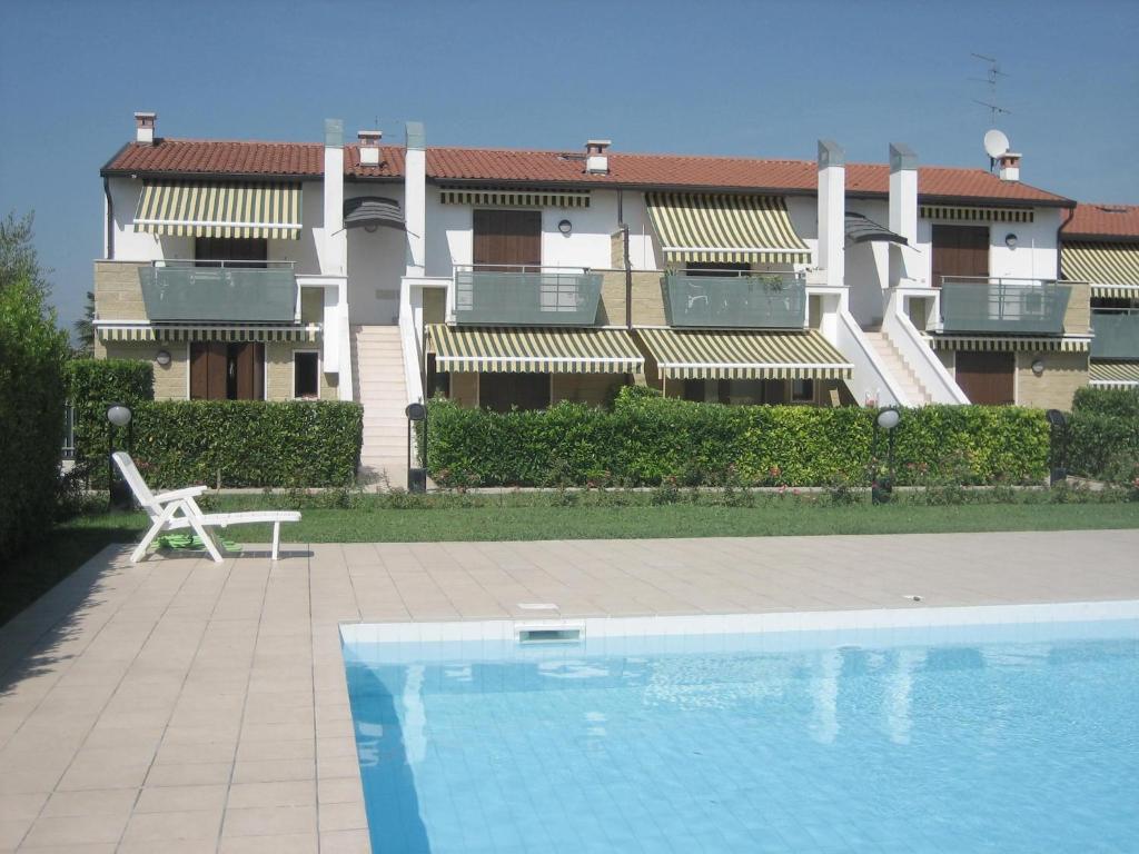 Charming Apartment with Pool Near Lazise Historic Centre - 1