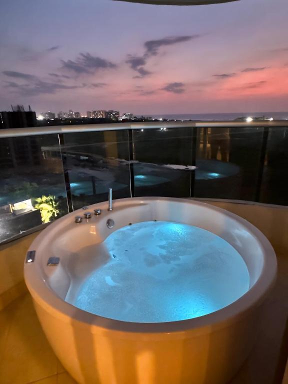 Brand new Oceanview 3 bedroom with Private Jacuzzi - 3