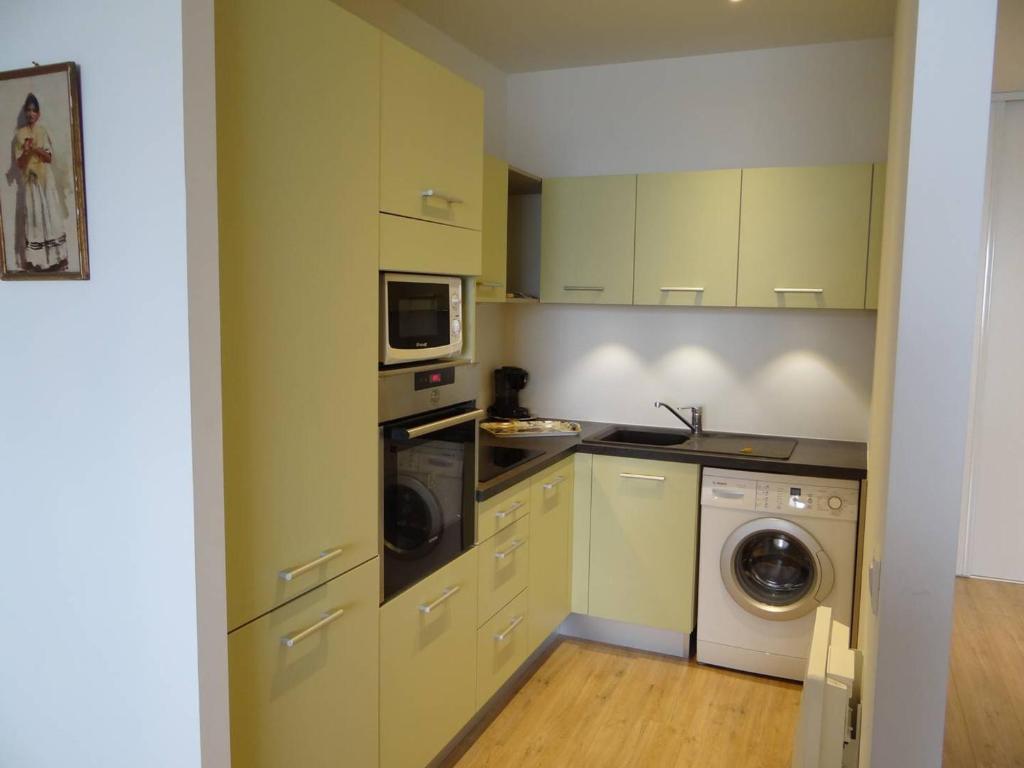 Saint-Jean-de-Luz, appartement T3, 4 couchages, centre historique, WIFI, non-fumeur - FR-1-792-26 - 3