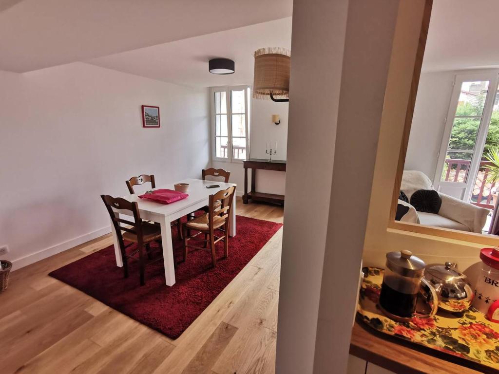 Appartement Rénové Hyper Centre St-Jean-de-Luz, 4 Pièces, 6 Couchages, Parking, 50m Plage - FR-1-792-31 - 4