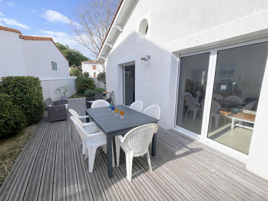Maison Rénovée et Confortable au Centre-ville, Proche Plage - FR-1-22-268 - 4