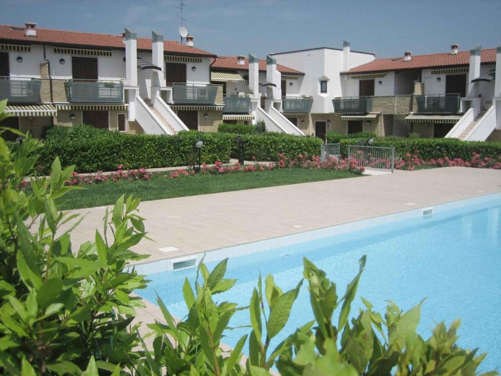 Apartment with Pool in Lazise-Gardasee 55358 - 1